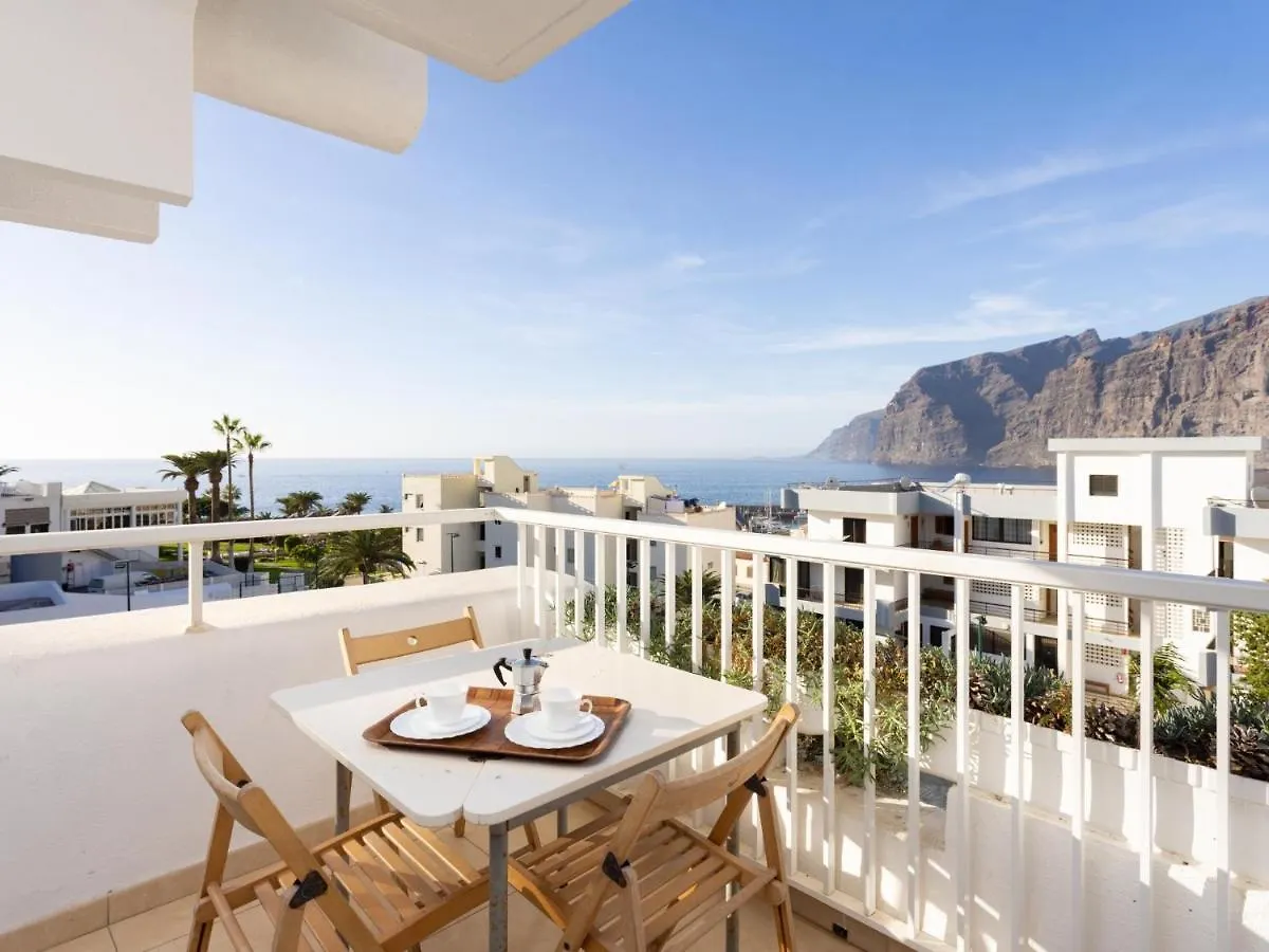Lightbooking Los Gigantes Tenerife Acantilado de los Gigantes Daire